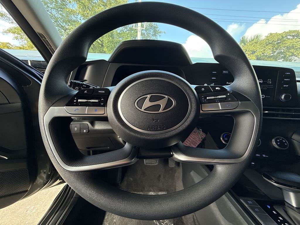 Thumbnail: 2025 Hyundai Elantra - 9