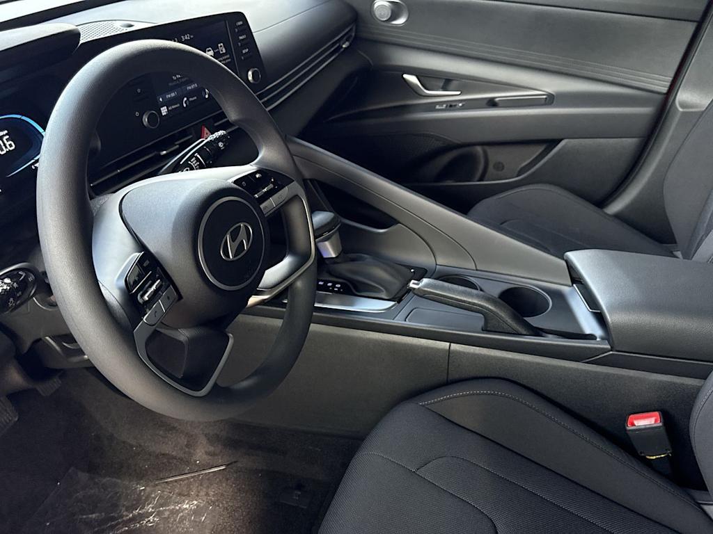 Thumbnail: 2025 Hyundai Elantra - 2