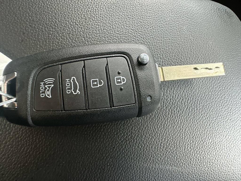 Thumbnail: 2026 Hyundai Elantra - 17