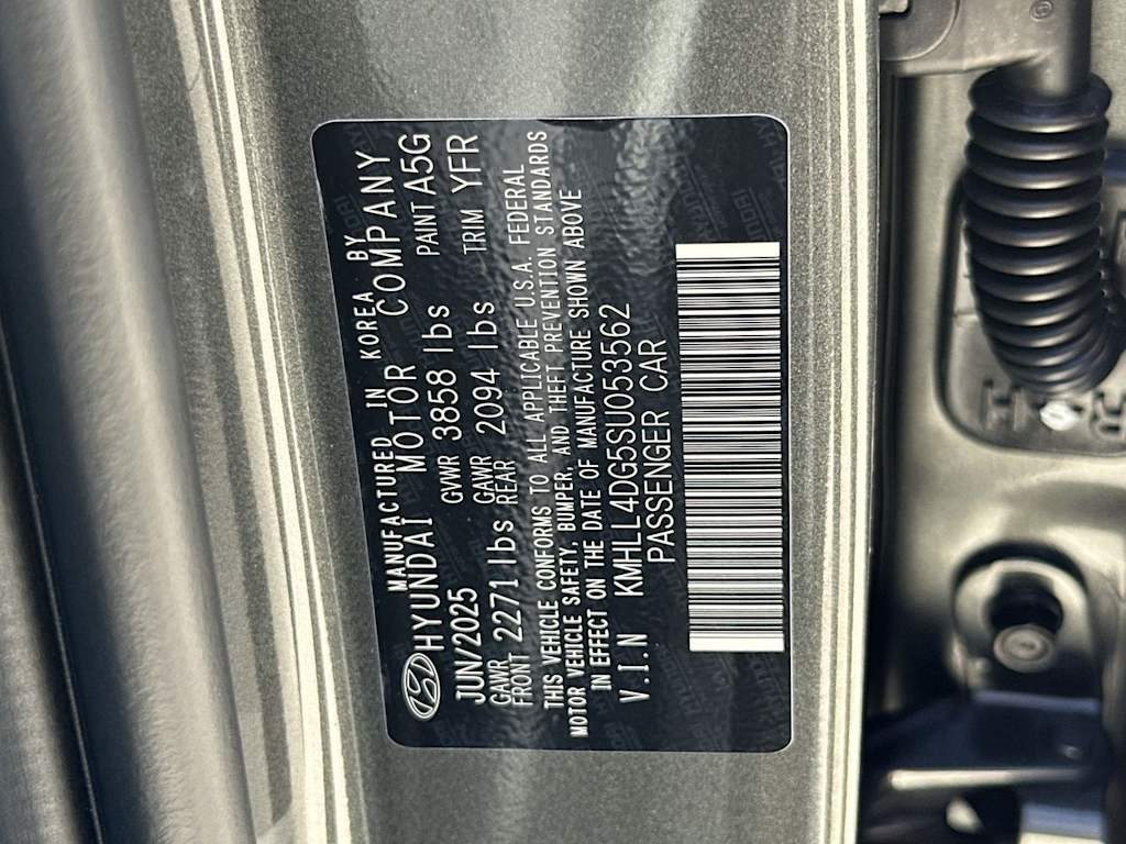 Thumbnail: 2025 Hyundai Elantra - 18