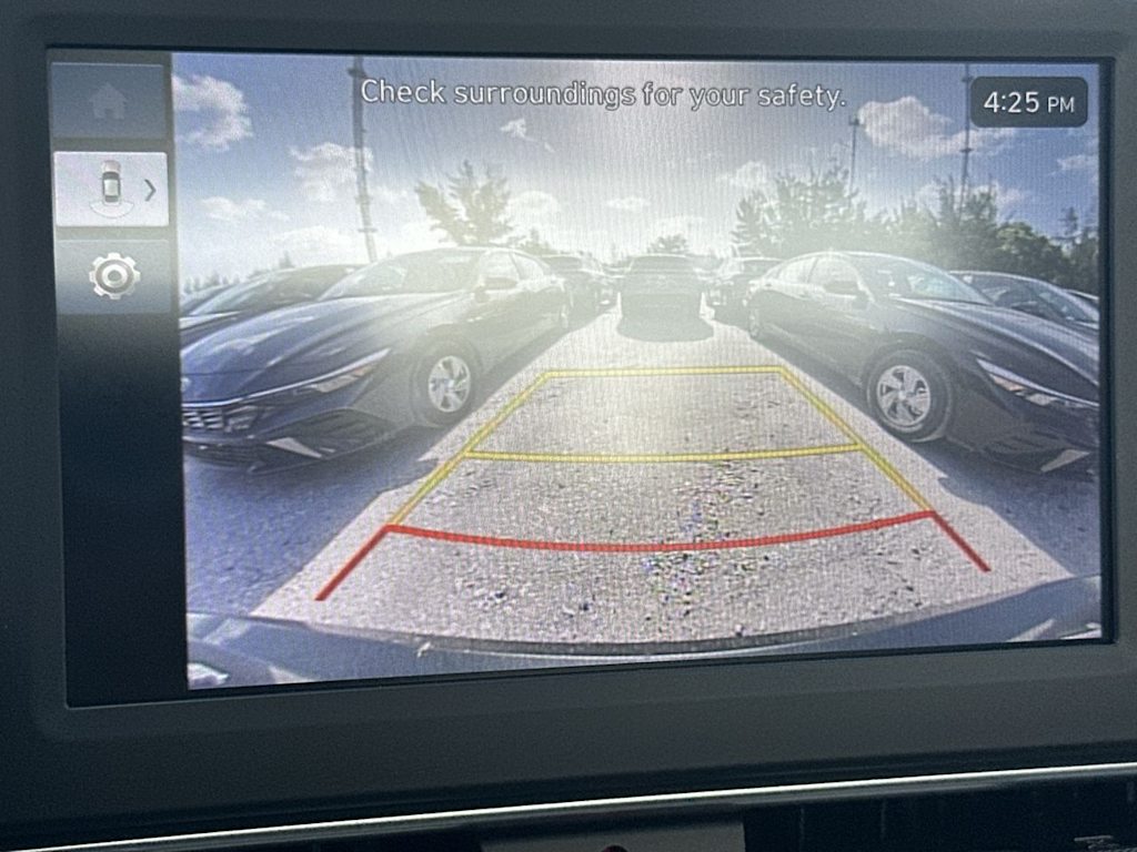 Thumbnail: 2025 Hyundai Elantra - 25