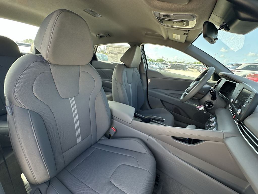 Thumbnail: 2025 Hyundai Elantra - 11
