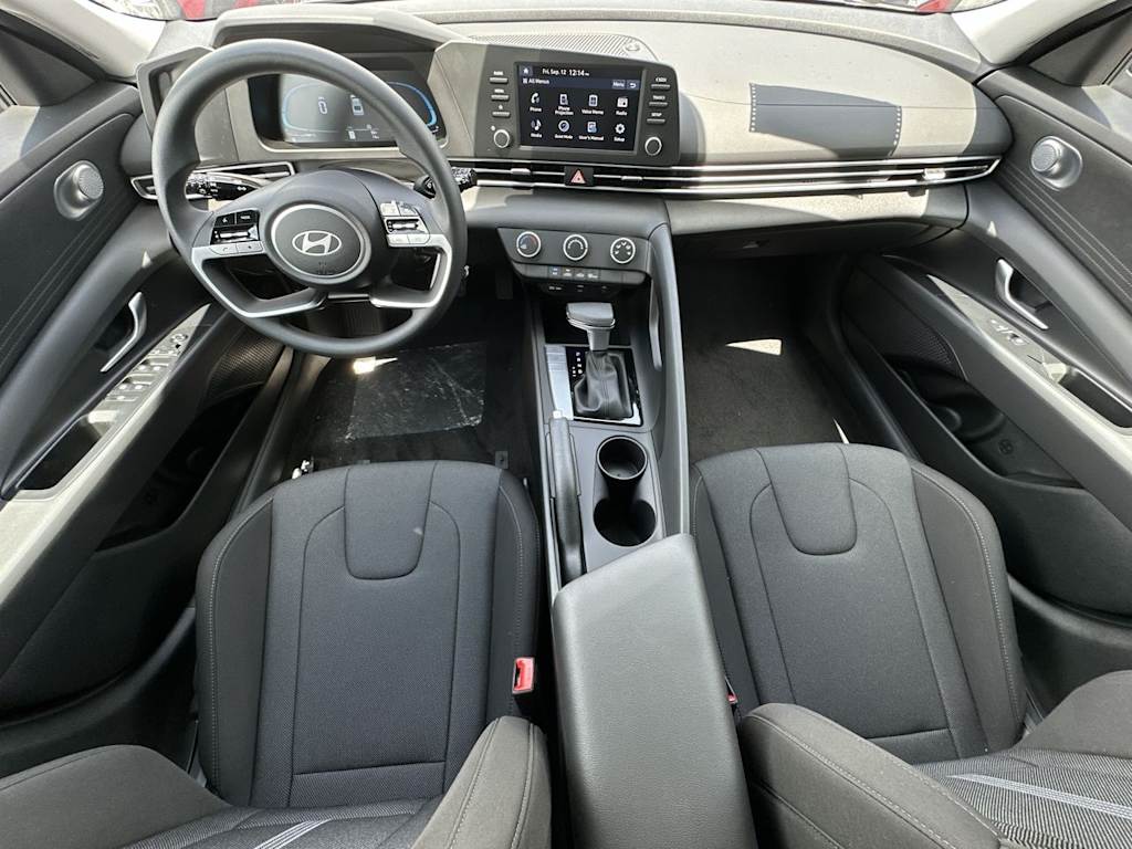 Thumbnail: 2025 Hyundai Elantra - 13