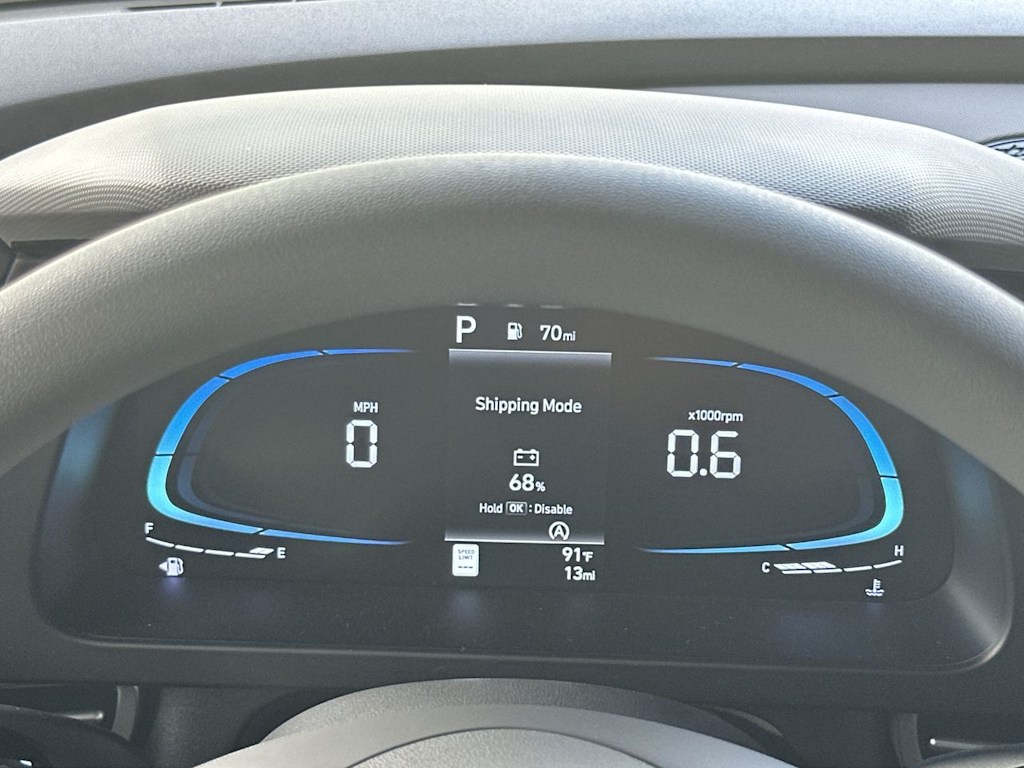 2025 Hyundai Elantra SE - Photo 13