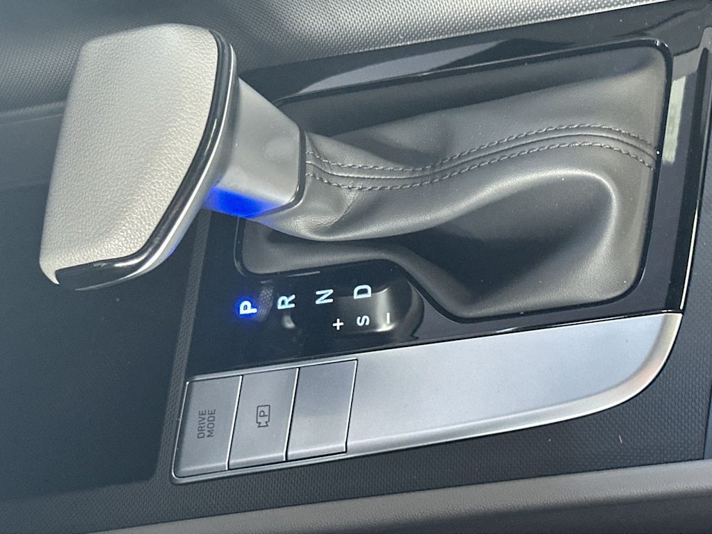 2025 Hyundai Elantra SE - Photo 15