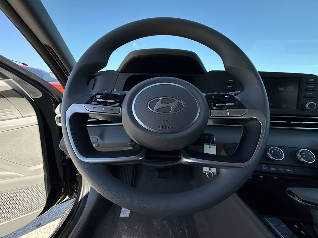 Thumbnail: 2025 Hyundai Elantra - 10