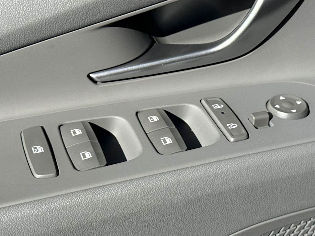 Thumbnail: 2025 Hyundai Elantra - 27