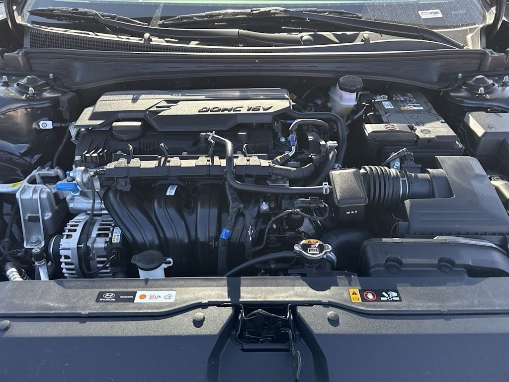 Thumbnail: 2025 Hyundai Elantra - 9