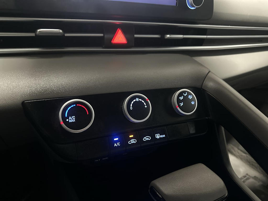 Thumbnail: 2025 Hyundai Elantra - 27