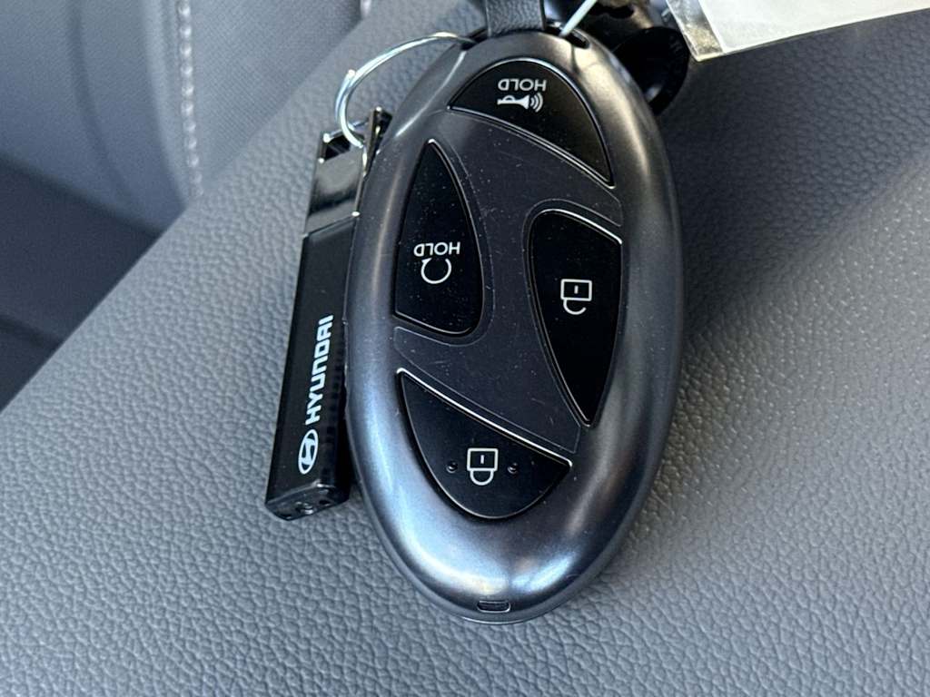 Thumbnail: 2026 Hyundai Elantra - 17