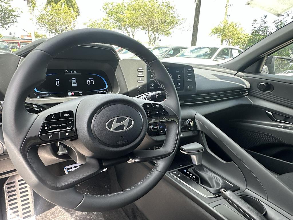 Thumbnail: 2026 Hyundai Elantra - 2
