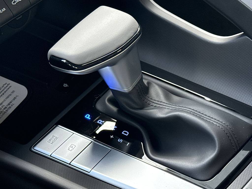 Thumbnail: 2026 Hyundai Elantra - 13