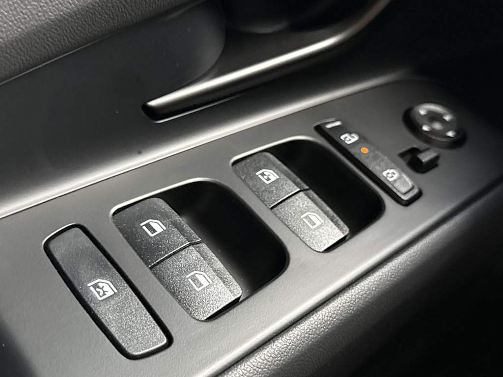 Thumbnail: 2026 Hyundai Elantra - 24