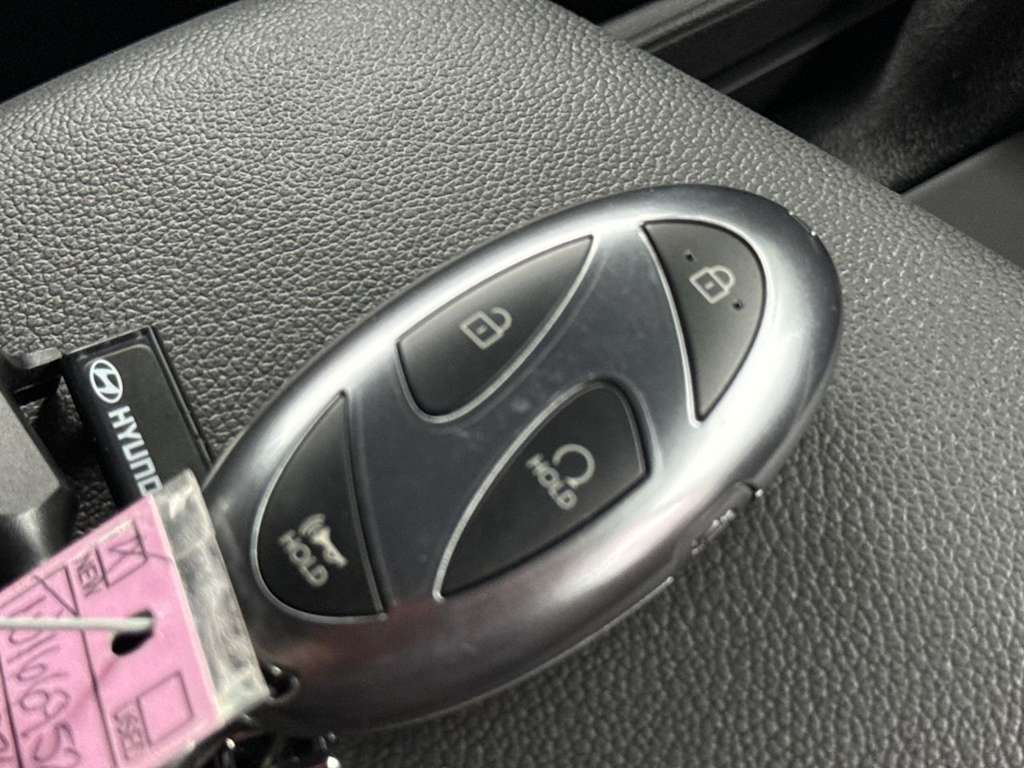 Thumbnail: 2026 Hyundai Elantra - 17