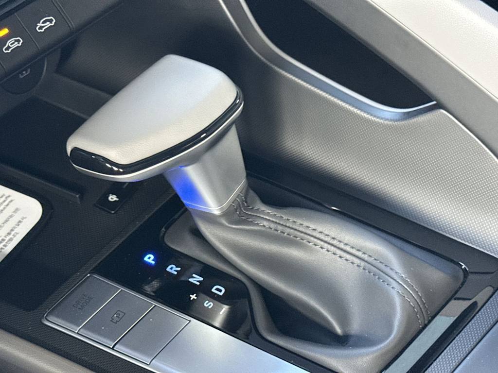 Thumbnail: 2026 Hyundai Elantra - 15