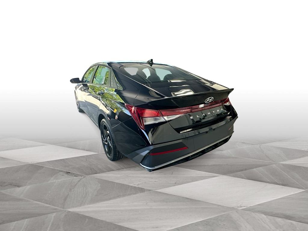 Thumbnail: 2026 Hyundai Elantra - 18
