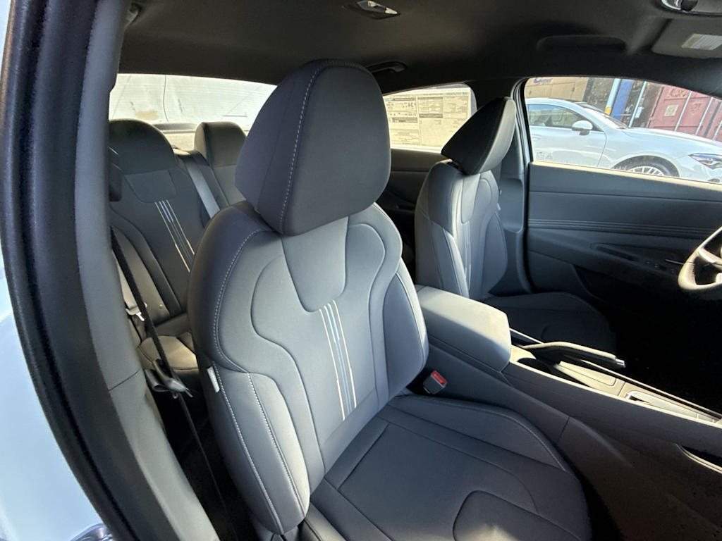 Thumbnail: 2026 Hyundai Elantra - 28