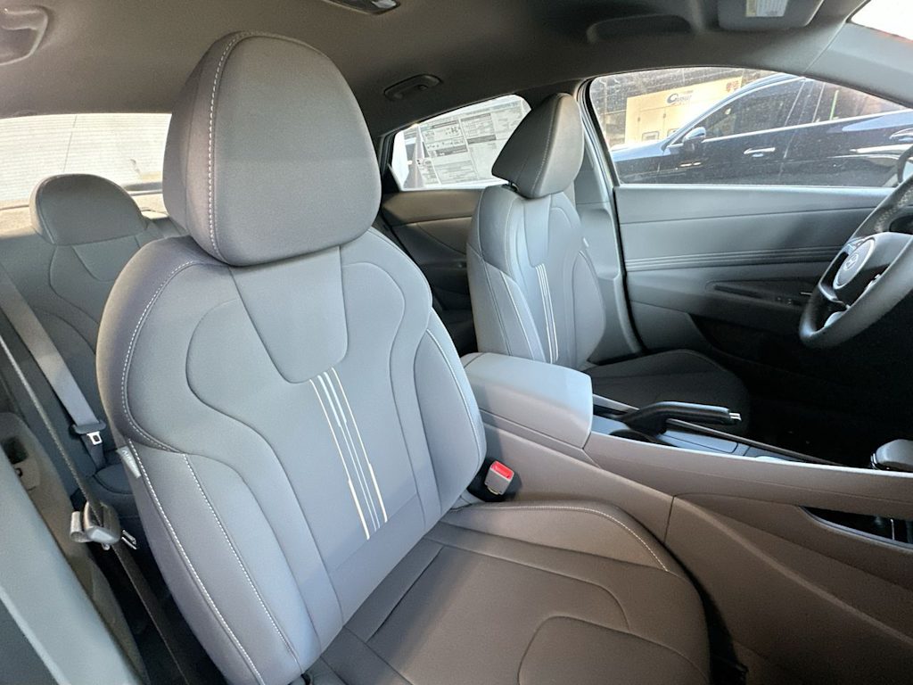Thumbnail: 2026 Hyundai Elantra - 12