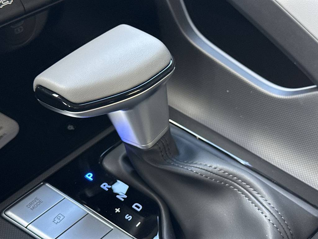 Thumbnail: 2026 Hyundai Elantra - 15