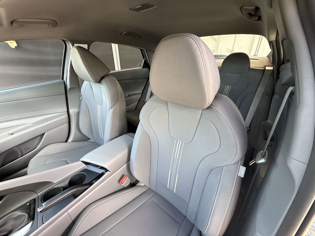 Thumbnail: 2026 Hyundai Elantra - 10