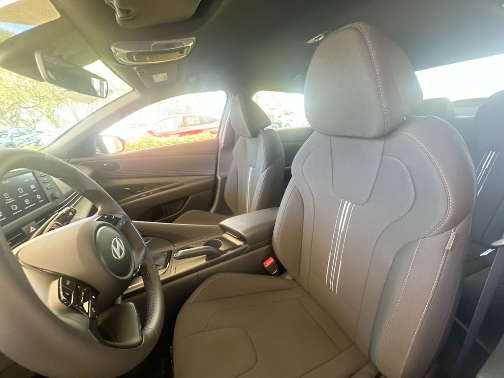 Thumbnail: 2026 Hyundai Elantra - 10