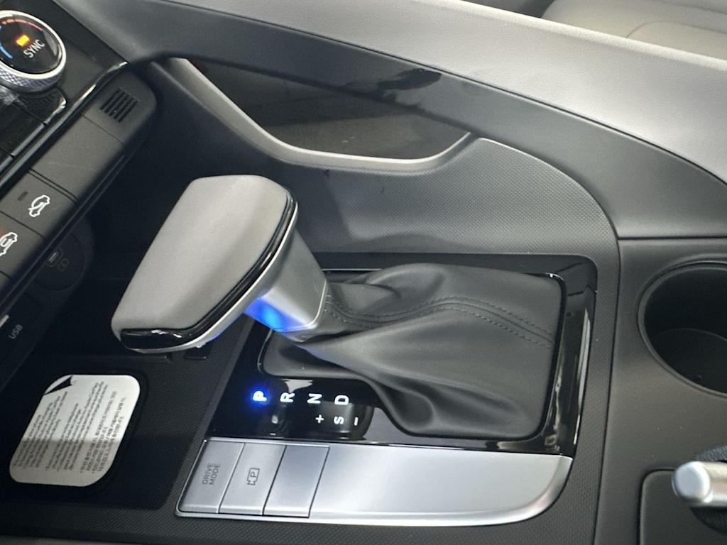 Thumbnail: 2026 Hyundai Elantra - 15