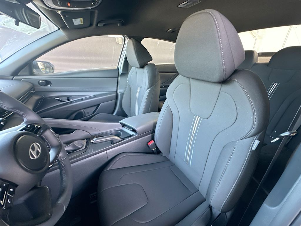 Thumbnail: 2026 Hyundai Elantra - 10