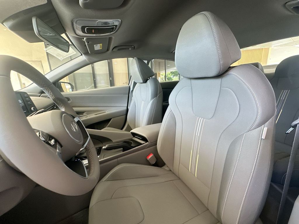 Thumbnail: 2026 Hyundai Elantra - 10