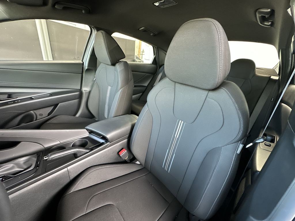 Thumbnail: 2026 Hyundai Elantra - 10
