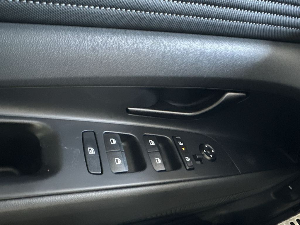 Thumbnail: 2026 Hyundai Elantra - 25