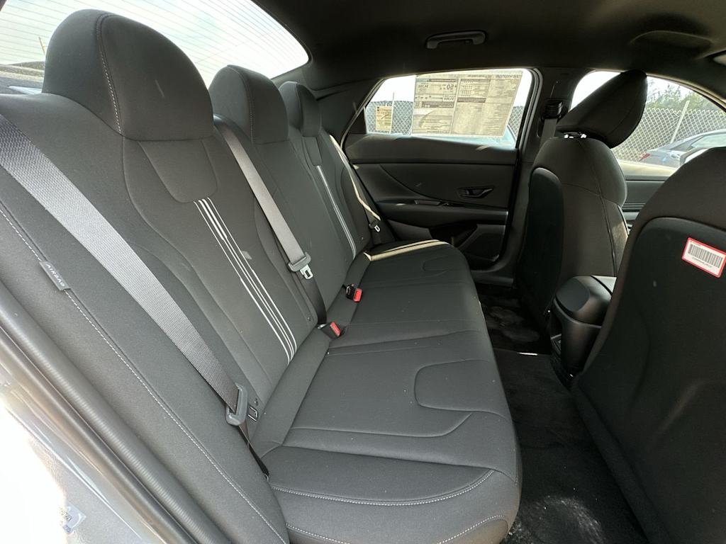 Thumbnail: 2025 Hyundai Elantra - 28