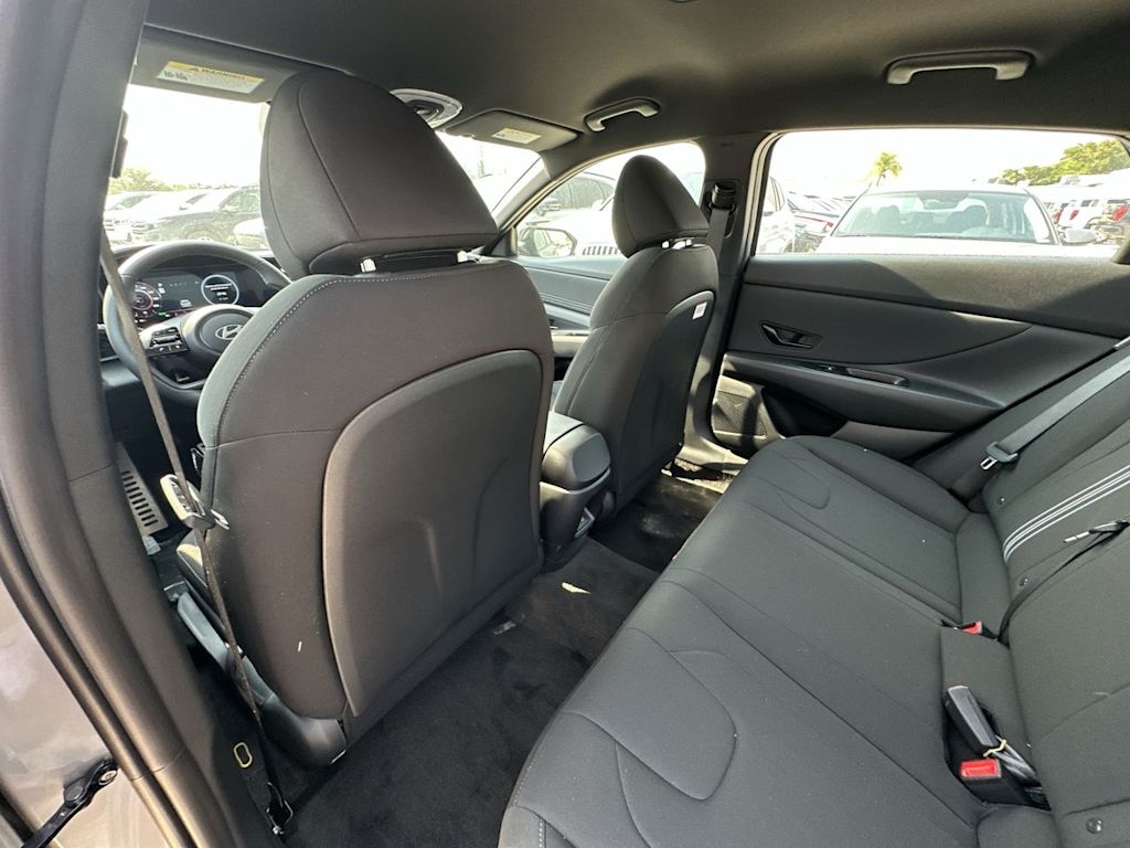 Thumbnail: 2025 Hyundai Elantra - 27