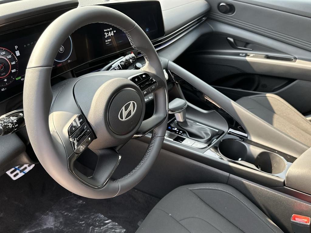 Thumbnail: 2025 Hyundai Elantra - 2