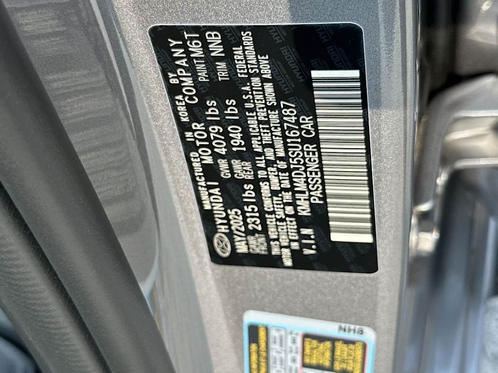 Thumbnail: 2025 Hyundai Elantra - 18