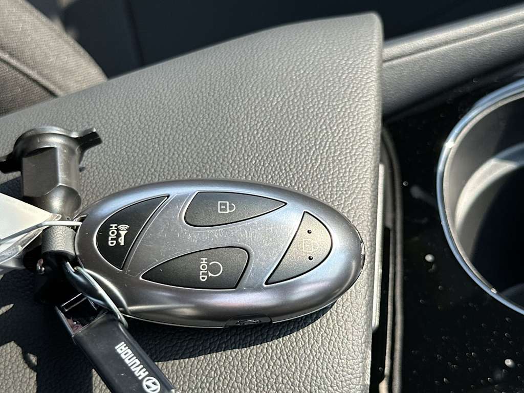 Thumbnail: 2025 Hyundai Elantra - 29