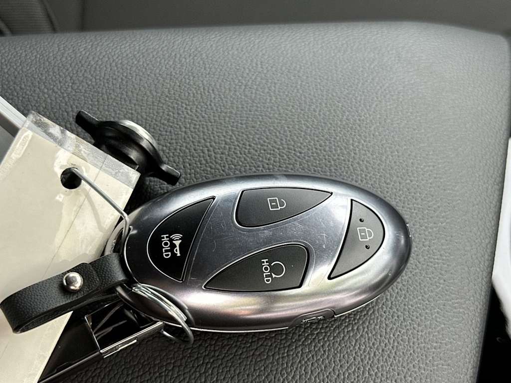 Thumbnail: 2025 Hyundai Elantra - 17