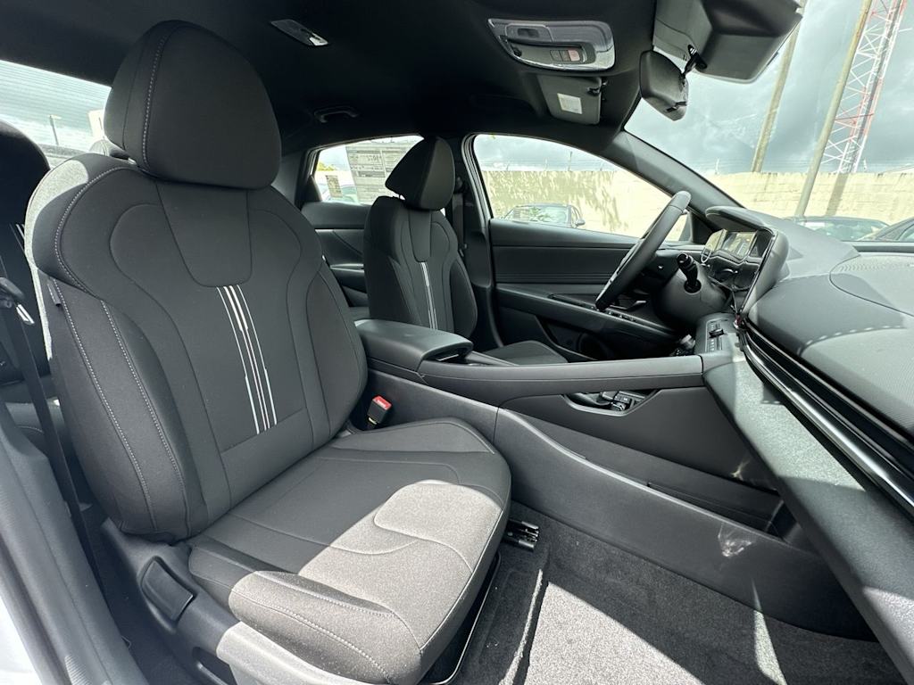 Thumbnail: 2025 Hyundai Elantra - 11