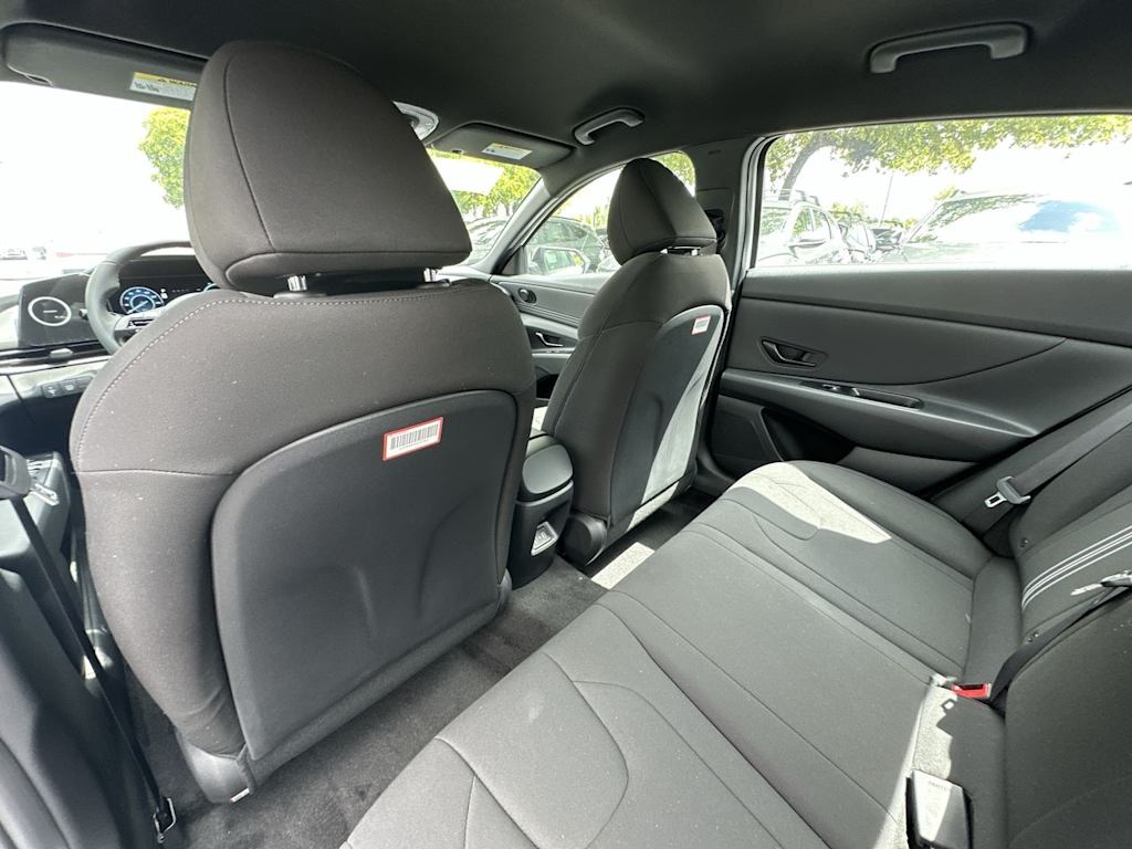 Thumbnail: 2025 Hyundai Elantra - 28