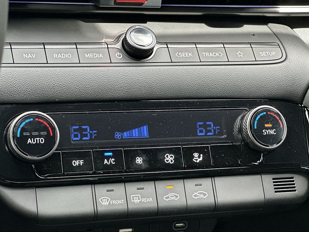 Thumbnail: 2025 Hyundai Elantra - 26