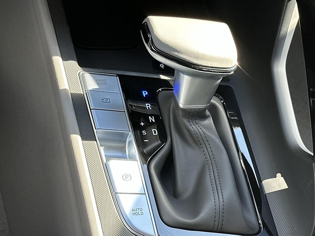 Thumbnail: 2026 Hyundai Elantra - 16
