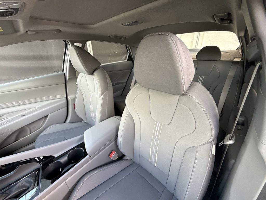 Thumbnail: 2026 Hyundai Elantra - 10