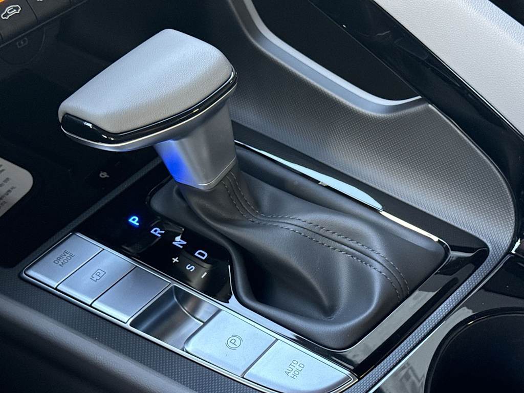 Thumbnail: 2026 Hyundai Elantra - 15
