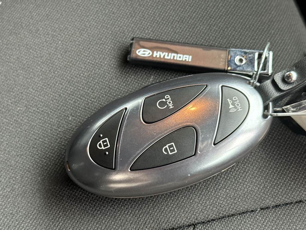 Thumbnail: 2026 Hyundai Elantra - 17
