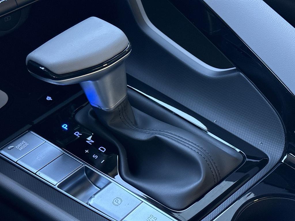 Thumbnail: 2026 Hyundai Elantra - 14