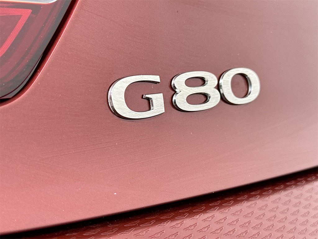 2024 Genesis G80 Sport 8