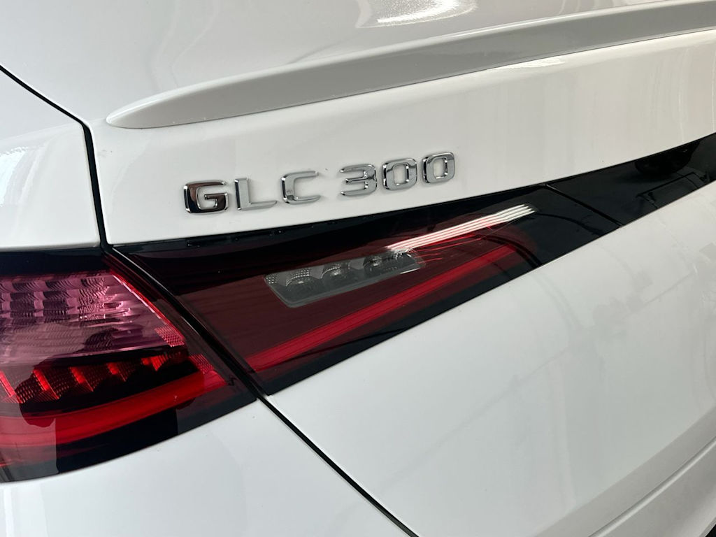 Thumbnail: 2025 Mercedes-Benz GLC - 23