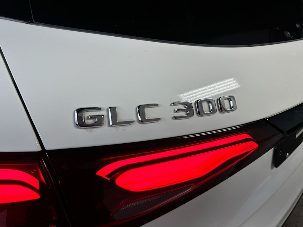 Thumbnail: 2026 Mercedes-Benz GLC - 7