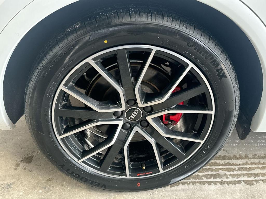 Thumbnail: 2023 Audi SQ5 - 8