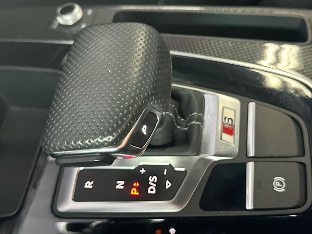 Thumbnail: 2023 Audi SQ5 - 16