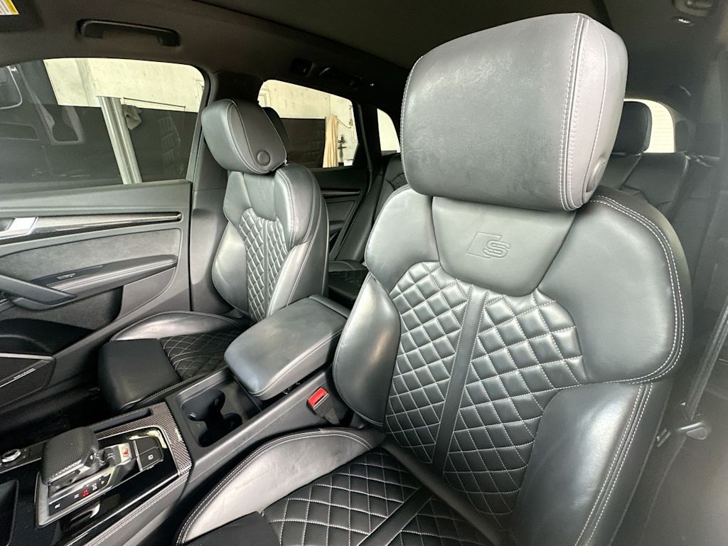 Thumbnail: 2023 Audi SQ5 - 11